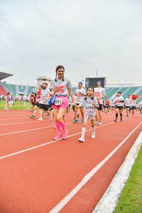 BIB: 6485, 6486
                            <button type="button" onclick="openModal(5987794)" class="btn btn-primary btn-sm float-right btn-popup" data-toggle="modal" data-target=".modal-high-quality">
                        <i class="fas fa-shopping-cart"></i> Add to Cart
                    </button>
                                            <button type="button" onclick="isThisMe(5987794, true)" class="btn btn-success btn-sm float-right btn-popup btn-isme hidden" data-toggle="tooltip" data-placement="bottom" title="นี่คือรูปของคุณใช่ไหม คลิกที่นี่เพื่อเอาเข้าอัลบั้ม">
                        <i class="fas fa-plus"></i> Add to album
                    </button>
                    <button type="button" onclick="isThisMe(5987794, false)" class="btn btn-warning btn-sm float-right btn-popup btn-isnotme hidden">
                        <i class="fas fa-ban"></i> Remove from album
                    </button>