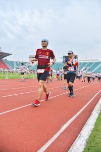 BIB: 1679, 2103
                            <button type="button" onclick="openModal(5985755)" class="btn btn-primary btn-sm float-right btn-popup" data-toggle="modal" data-target=".modal-high-quality">
                        <i class="fas fa-shopping-cart"></i> Add to Cart
                    </button>
                                            <button type="button" onclick="isThisMe(5985755, true)" class="btn btn-success btn-sm float-right btn-popup btn-isme hidden" data-toggle="tooltip" data-placement="bottom" title="นี่คือรูปของคุณใช่ไหม คลิกที่นี่เพื่อเอาเข้าอัลบั้ม">
                        <i class="fas fa-plus"></i> Add to album
                    </button>
                    <button type="button" onclick="isThisMe(5985755, false)" class="btn btn-warning btn-sm float-right btn-popup btn-isnotme hidden">
                        <i class="fas fa-ban"></i> Remove from album
                    </button>