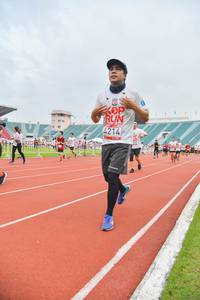 BIB: 4214
                            <button type="button" onclick="openModal(5987076)" class="btn btn-primary btn-sm float-right btn-popup" data-toggle="modal" data-target=".modal-high-quality">
                        <i class="fas fa-shopping-cart"></i> Add to Cart
                    </button>
                                            <button type="button" onclick="isThisMe(5987076, true)" class="btn btn-success btn-sm float-right btn-popup btn-isme hidden" data-toggle="tooltip" data-placement="bottom" title="นี่คือรูปของคุณใช่ไหม คลิกที่นี่เพื่อเอาเข้าอัลบั้ม">
                        <i class="fas fa-plus"></i> Add to album
                    </button>
                    <button type="button" onclick="isThisMe(5987076, false)" class="btn btn-warning btn-sm float-right btn-popup btn-isnotme hidden">
                        <i class="fas fa-ban"></i> Remove from album
                    </button>