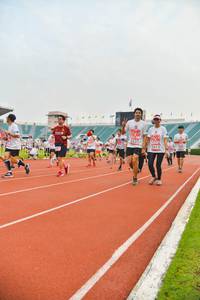 BIB: 5631, 5613, 613
                            <button type="button" onclick="openModal(5990327)" class="btn btn-primary btn-sm float-right btn-popup" data-toggle="modal" data-target=".modal-high-quality">
                        <i class="fas fa-shopping-cart"></i> Add to Cart
                    </button>
                                            <button type="button" onclick="isThisMe(5990327, true)" class="btn btn-success btn-sm float-right btn-popup btn-isme hidden" data-toggle="tooltip" data-placement="bottom" title="นี่คือรูปของคุณใช่ไหม คลิกที่นี่เพื่อเอาเข้าอัลบั้ม">
                        <i class="fas fa-plus"></i> Add to album
                    </button>
                    <button type="button" onclick="isThisMe(5990327, false)" class="btn btn-warning btn-sm float-right btn-popup btn-isnotme hidden">
                        <i class="fas fa-ban"></i> Remove from album
                    </button>