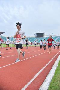 BIB: 842
                            <button type="button" onclick="openModal(5985397)" class="btn btn-primary btn-sm float-right btn-popup" data-toggle="modal" data-target=".modal-high-quality">
                        <i class="fas fa-shopping-cart"></i> Add to Cart
                    </button>
                                            <button type="button" onclick="isThisMe(5985397, true)" class="btn btn-success btn-sm float-right btn-popup btn-isme hidden" data-toggle="tooltip" data-placement="bottom" title="นี่คือรูปของคุณใช่ไหม คลิกที่นี่เพื่อเอาเข้าอัลบั้ม">
                        <i class="fas fa-plus"></i> Add to album
                    </button>
                    <button type="button" onclick="isThisMe(5985397, false)" class="btn btn-warning btn-sm float-right btn-popup btn-isnotme hidden">
                        <i class="fas fa-ban"></i> Remove from album
                    </button>