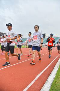 BIB: 6496, 814, 2422
                            <button type="button" onclick="openModal(5987060)" class="btn btn-primary btn-sm float-right btn-popup" data-toggle="modal" data-target=".modal-high-quality">
                        <i class="fas fa-shopping-cart"></i> Add to Cart
                    </button>
                                            <button type="button" onclick="isThisMe(5987060, true)" class="btn btn-success btn-sm float-right btn-popup btn-isme hidden" data-toggle="tooltip" data-placement="bottom" title="นี่คือรูปของคุณใช่ไหม คลิกที่นี่เพื่อเอาเข้าอัลบั้ม">
                        <i class="fas fa-plus"></i> Add to album
                    </button>
                    <button type="button" onclick="isThisMe(5987060, false)" class="btn btn-warning btn-sm float-right btn-popup btn-isnotme hidden">
                        <i class="fas fa-ban"></i> Remove from album
                    </button>