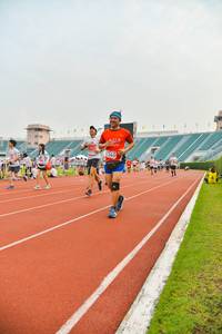 BIB: 1340
                            <button type="button" onclick="openModal(5990625)" class="btn btn-primary btn-sm float-right btn-popup" data-toggle="modal" data-target=".modal-high-quality">
                        <i class="fas fa-shopping-cart"></i> Add to Cart
                    </button>
                                            <button type="button" onclick="isThisMe(5990625, true)" class="btn btn-success btn-sm float-right btn-popup btn-isme hidden" data-toggle="tooltip" data-placement="bottom" title="นี่คือรูปของคุณใช่ไหม คลิกที่นี่เพื่อเอาเข้าอัลบั้ม">
                        <i class="fas fa-plus"></i> Add to album
                    </button>
                    <button type="button" onclick="isThisMe(5990625, false)" class="btn btn-warning btn-sm float-right btn-popup btn-isnotme hidden">
                        <i class="fas fa-ban"></i> Remove from album
                    </button>