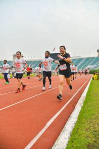 BIB: 606, 3820, 5020, 2606
                            <button type="button" onclick="openModal(5990714)" class="btn btn-primary btn-sm float-right btn-popup" data-toggle="modal" data-target=".modal-high-quality">
                        <i class="fas fa-shopping-cart"></i> Add to Cart
                    </button>
                                            <button type="button" onclick="isThisMe(5990714, true)" class="btn btn-success btn-sm float-right btn-popup btn-isme hidden" data-toggle="tooltip" data-placement="bottom" title="นี่คือรูปของคุณใช่ไหม คลิกที่นี่เพื่อเอาเข้าอัลบั้ม">
                        <i class="fas fa-plus"></i> Add to album
                    </button>
                    <button type="button" onclick="isThisMe(5990714, false)" class="btn btn-warning btn-sm float-right btn-popup btn-isnotme hidden">
                        <i class="fas fa-ban"></i> Remove from album
                    </button>