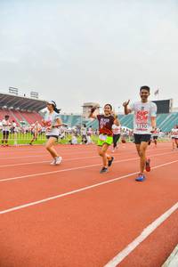 BIB: 1190, 575
                            <button type="button" onclick="openModal(5990627)" class="btn btn-primary btn-sm float-right btn-popup" data-toggle="modal" data-target=".modal-high-quality">
                        <i class="fas fa-shopping-cart"></i> Add to Cart
                    </button>
                                            <button type="button" onclick="isThisMe(5990627, true)" class="btn btn-success btn-sm float-right btn-popup btn-isme hidden" data-toggle="tooltip" data-placement="bottom" title="นี่คือรูปของคุณใช่ไหม คลิกที่นี่เพื่อเอาเข้าอัลบั้ม">
                        <i class="fas fa-plus"></i> Add to album
                    </button>
                    <button type="button" onclick="isThisMe(5990627, false)" class="btn btn-warning btn-sm float-right btn-popup btn-isnotme hidden">
                        <i class="fas fa-ban"></i> Remove from album
                    </button>