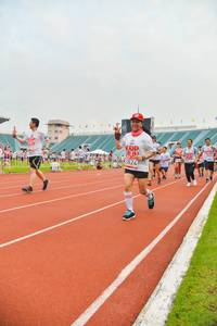 BIB: 2824
                            <button type="button" onclick="openModal(5989856)" class="btn btn-primary btn-sm float-right btn-popup" data-toggle="modal" data-target=".modal-high-quality">
                        <i class="fas fa-shopping-cart"></i> Add to Cart
                    </button>
                                            <button type="button" onclick="isThisMe(5989856, true)" class="btn btn-success btn-sm float-right btn-popup btn-isme hidden" data-toggle="tooltip" data-placement="bottom" title="นี่คือรูปของคุณใช่ไหม คลิกที่นี่เพื่อเอาเข้าอัลบั้ม">
                        <i class="fas fa-plus"></i> Add to album
                    </button>
                    <button type="button" onclick="isThisMe(5989856, false)" class="btn btn-warning btn-sm float-right btn-popup btn-isnotme hidden">
                        <i class="fas fa-ban"></i> Remove from album
                    </button>