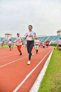 BIB: 1196
                            <button type="button" onclick="openModal(5988090)" class="btn btn-primary btn-sm float-right btn-popup" data-toggle="modal" data-target=".modal-high-quality">
                        <i class="fas fa-shopping-cart"></i> Add to Cart
                    </button>
                                            <button type="button" onclick="isThisMe(5988090, true)" class="btn btn-success btn-sm float-right btn-popup btn-isme hidden" data-toggle="tooltip" data-placement="bottom" title="นี่คือรูปของคุณใช่ไหม คลิกที่นี่เพื่อเอาเข้าอัลบั้ม">
                        <i class="fas fa-plus"></i> Add to album
                    </button>
                    <button type="button" onclick="isThisMe(5988090, false)" class="btn btn-warning btn-sm float-right btn-popup btn-isnotme hidden">
                        <i class="fas fa-ban"></i> Remove from album
                    </button>