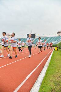 BIB: 8048, 202
                            <button type="button" onclick="openModal(5987835)" class="btn btn-primary btn-sm float-right btn-popup" data-toggle="modal" data-target=".modal-high-quality">
                        <i class="fas fa-shopping-cart"></i> Add to Cart
                    </button>
                                            <button type="button" onclick="isThisMe(5987835, true)" class="btn btn-success btn-sm float-right btn-popup btn-isme hidden" data-toggle="tooltip" data-placement="bottom" title="นี่คือรูปของคุณใช่ไหม คลิกที่นี่เพื่อเอาเข้าอัลบั้ม">
                        <i class="fas fa-plus"></i> Add to album
                    </button>
                    <button type="button" onclick="isThisMe(5987835, false)" class="btn btn-warning btn-sm float-right btn-popup btn-isnotme hidden">
                        <i class="fas fa-ban"></i> Remove from album
                    </button>