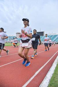 BIB: 2724, 3231
                            <button type="button" onclick="openModal(5985187)" class="btn btn-primary btn-sm float-right btn-popup" data-toggle="modal" data-target=".modal-high-quality">
                        <i class="fas fa-shopping-cart"></i> Add to Cart
                    </button>
                                            <button type="button" onclick="isThisMe(5985187, true)" class="btn btn-success btn-sm float-right btn-popup btn-isme hidden" data-toggle="tooltip" data-placement="bottom" title="นี่คือรูปของคุณใช่ไหม คลิกที่นี่เพื่อเอาเข้าอัลบั้ม">
                        <i class="fas fa-plus"></i> Add to album
                    </button>
                    <button type="button" onclick="isThisMe(5985187, false)" class="btn btn-warning btn-sm float-right btn-popup btn-isnotme hidden">
                        <i class="fas fa-ban"></i> Remove from album
                    </button>