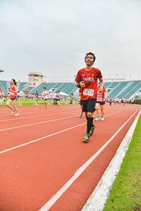 BIB: 1878
                            <button type="button" onclick="openModal(5987860)" class="btn btn-primary btn-sm float-right btn-popup" data-toggle="modal" data-target=".modal-high-quality">
                        <i class="fas fa-shopping-cart"></i> Add to Cart
                    </button>
                                            <button type="button" onclick="isThisMe(5987860, true)" class="btn btn-success btn-sm float-right btn-popup btn-isme hidden" data-toggle="tooltip" data-placement="bottom" title="นี่คือรูปของคุณใช่ไหม คลิกที่นี่เพื่อเอาเข้าอัลบั้ม">
                        <i class="fas fa-plus"></i> Add to album
                    </button>
                    <button type="button" onclick="isThisMe(5987860, false)" class="btn btn-warning btn-sm float-right btn-popup btn-isnotme hidden">
                        <i class="fas fa-ban"></i> Remove from album
                    </button>