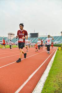 BIB: 4705
                            <button type="button" onclick="openModal(5989560)" class="btn btn-primary btn-sm float-right btn-popup" data-toggle="modal" data-target=".modal-high-quality">
                        <i class="fas fa-shopping-cart"></i> Add to Cart
                    </button>
                                            <button type="button" onclick="isThisMe(5989560, true)" class="btn btn-success btn-sm float-right btn-popup btn-isme hidden" data-toggle="tooltip" data-placement="bottom" title="นี่คือรูปของคุณใช่ไหม คลิกที่นี่เพื่อเอาเข้าอัลบั้ม">
                        <i class="fas fa-plus"></i> Add to album
                    </button>
                    <button type="button" onclick="isThisMe(5989560, false)" class="btn btn-warning btn-sm float-right btn-popup btn-isnotme hidden">
                        <i class="fas fa-ban"></i> Remove from album
                    </button>