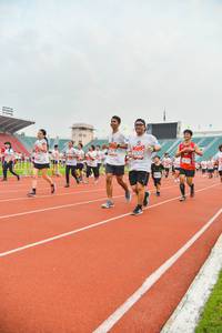 BIB: 320, 2320
                            <button type="button" onclick="openModal(5989194)" class="btn btn-primary btn-sm float-right btn-popup" data-toggle="modal" data-target=".modal-high-quality">
                        <i class="fas fa-shopping-cart"></i> Add to Cart
                    </button>
                                            <button type="button" onclick="isThisMe(5989194, true)" class="btn btn-success btn-sm float-right btn-popup btn-isme hidden" data-toggle="tooltip" data-placement="bottom" title="นี่คือรูปของคุณใช่ไหม คลิกที่นี่เพื่อเอาเข้าอัลบั้ม">
                        <i class="fas fa-plus"></i> Add to album
                    </button>
                    <button type="button" onclick="isThisMe(5989194, false)" class="btn btn-warning btn-sm float-right btn-popup btn-isnotme hidden">
                        <i class="fas fa-ban"></i> Remove from album
                    </button>