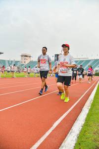 BIB: 927, 2420
                            <button type="button" onclick="openModal(5988923)" class="btn btn-primary btn-sm float-right btn-popup" data-toggle="modal" data-target=".modal-high-quality">
                        <i class="fas fa-shopping-cart"></i> Add to Cart
                    </button>
                                            <button type="button" onclick="isThisMe(5988923, true)" class="btn btn-success btn-sm float-right btn-popup btn-isme hidden" data-toggle="tooltip" data-placement="bottom" title="นี่คือรูปของคุณใช่ไหม คลิกที่นี่เพื่อเอาเข้าอัลบั้ม">
                        <i class="fas fa-plus"></i> Add to album
                    </button>
                    <button type="button" onclick="isThisMe(5988923, false)" class="btn btn-warning btn-sm float-right btn-popup btn-isnotme hidden">
                        <i class="fas fa-ban"></i> Remove from album
                    </button>