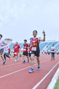 BIB: 2574
                            <button type="button" onclick="openModal(5983459)" class="btn btn-primary btn-sm float-right btn-popup" data-toggle="modal" data-target=".modal-high-quality">
                        <i class="fas fa-shopping-cart"></i> Add to Cart
                    </button>
                                            <button type="button" onclick="isThisMe(5983459, true)" class="btn btn-success btn-sm float-right btn-popup btn-isme hidden" data-toggle="tooltip" data-placement="bottom" title="นี่คือรูปของคุณใช่ไหม คลิกที่นี่เพื่อเอาเข้าอัลบั้ม">
                        <i class="fas fa-plus"></i> Add to album
                    </button>
                    <button type="button" onclick="isThisMe(5983459, false)" class="btn btn-warning btn-sm float-right btn-popup btn-isnotme hidden">
                        <i class="fas fa-ban"></i> Remove from album
                    </button>