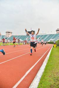 BIB: 1901, 901
                            <button type="button" onclick="openModal(5988191)" class="btn btn-primary btn-sm float-right btn-popup" data-toggle="modal" data-target=".modal-high-quality">
                        <i class="fas fa-shopping-cart"></i> Add to Cart
                    </button>
                                            <button type="button" onclick="isThisMe(5988191, true)" class="btn btn-success btn-sm float-right btn-popup btn-isme hidden" data-toggle="tooltip" data-placement="bottom" title="นี่คือรูปของคุณใช่ไหม คลิกที่นี่เพื่อเอาเข้าอัลบั้ม">
                        <i class="fas fa-plus"></i> Add to album
                    </button>
                    <button type="button" onclick="isThisMe(5988191, false)" class="btn btn-warning btn-sm float-right btn-popup btn-isnotme hidden">
                        <i class="fas fa-ban"></i> Remove from album
                    </button>