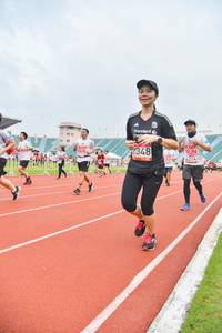 BIB: 348, 4214
                            <button type="button" onclick="openModal(5987072)" class="btn btn-primary btn-sm float-right btn-popup" data-toggle="modal" data-target=".modal-high-quality">
                        <i class="fas fa-shopping-cart"></i> Add to Cart
                    </button>
                                            <button type="button" onclick="isThisMe(5987072, true)" class="btn btn-success btn-sm float-right btn-popup btn-isme hidden" data-toggle="tooltip" data-placement="bottom" title="นี่คือรูปของคุณใช่ไหม คลิกที่นี่เพื่อเอาเข้าอัลบั้ม">
                        <i class="fas fa-plus"></i> Add to album
                    </button>
                    <button type="button" onclick="isThisMe(5987072, false)" class="btn btn-warning btn-sm float-right btn-popup btn-isnotme hidden">
                        <i class="fas fa-ban"></i> Remove from album
                    </button>