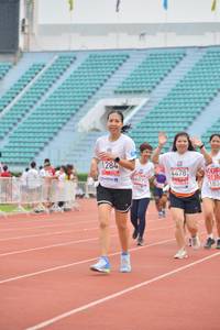 BIB: 1284, 4478, 4890, 183
                            <button type="button" onclick="openModal(5964342)" class="btn btn-primary btn-sm float-right btn-popup" data-toggle="modal" data-target=".modal-high-quality">
                        <i class="fas fa-shopping-cart"></i> Add to Cart
                    </button>
                                            <button type="button" onclick="isThisMe(5964342, true)" class="btn btn-success btn-sm float-right btn-popup btn-isme hidden" data-toggle="tooltip" data-placement="bottom" title="นี่คือรูปของคุณใช่ไหม คลิกที่นี่เพื่อเอาเข้าอัลบั้ม">
                        <i class="fas fa-plus"></i> Add to album
                    </button>
                    <button type="button" onclick="isThisMe(5964342, false)" class="btn btn-warning btn-sm float-right btn-popup btn-isnotme hidden">
                        <i class="fas fa-ban"></i> Remove from album
                    </button>