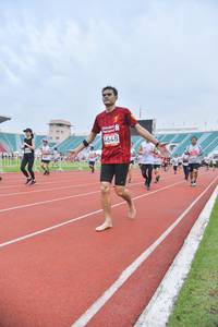 BIB: 4648
                            <button type="button" onclick="openModal(5985449)" class="btn btn-primary btn-sm float-right btn-popup" data-toggle="modal" data-target=".modal-high-quality">
                        <i class="fas fa-shopping-cart"></i> Add to Cart
                    </button>
                                            <button type="button" onclick="isThisMe(5985449, true)" class="btn btn-success btn-sm float-right btn-popup btn-isme hidden" data-toggle="tooltip" data-placement="bottom" title="นี่คือรูปของคุณใช่ไหม คลิกที่นี่เพื่อเอาเข้าอัลบั้ม">
                        <i class="fas fa-plus"></i> Add to album
                    </button>
                    <button type="button" onclick="isThisMe(5985449, false)" class="btn btn-warning btn-sm float-right btn-popup btn-isnotme hidden">
                        <i class="fas fa-ban"></i> Remove from album
                    </button>