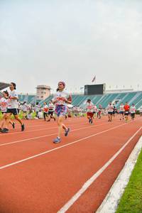 BIB: 120
                            <button type="button" onclick="openModal(5990638)" class="btn btn-primary btn-sm float-right btn-popup" data-toggle="modal" data-target=".modal-high-quality">
                        <i class="fas fa-shopping-cart"></i> Add to Cart
                    </button>
                                            <button type="button" onclick="isThisMe(5990638, true)" class="btn btn-success btn-sm float-right btn-popup btn-isme hidden" data-toggle="tooltip" data-placement="bottom" title="นี่คือรูปของคุณใช่ไหม คลิกที่นี่เพื่อเอาเข้าอัลบั้ม">
                        <i class="fas fa-plus"></i> Add to album
                    </button>
                    <button type="button" onclick="isThisMe(5990638, false)" class="btn btn-warning btn-sm float-right btn-popup btn-isnotme hidden">
                        <i class="fas fa-ban"></i> Remove from album
                    </button>