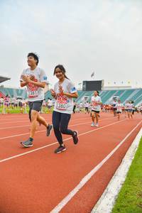 BIB: 1381, 1380
                            <button type="button" onclick="openModal(5990302)" class="btn btn-primary btn-sm float-right btn-popup" data-toggle="modal" data-target=".modal-high-quality">
                        <i class="fas fa-shopping-cart"></i> Add to Cart
                    </button>
                                            <button type="button" onclick="isThisMe(5990302, true)" class="btn btn-success btn-sm float-right btn-popup btn-isme hidden" data-toggle="tooltip" data-placement="bottom" title="นี่คือรูปของคุณใช่ไหม คลิกที่นี่เพื่อเอาเข้าอัลบั้ม">
                        <i class="fas fa-plus"></i> Add to album
                    </button>
                    <button type="button" onclick="isThisMe(5990302, false)" class="btn btn-warning btn-sm float-right btn-popup btn-isnotme hidden">
                        <i class="fas fa-ban"></i> Remove from album
                    </button>