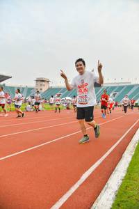 BIB: 5328
                            <button type="button" onclick="openModal(5990445)" class="btn btn-primary btn-sm float-right btn-popup" data-toggle="modal" data-target=".modal-high-quality">
                        <i class="fas fa-shopping-cart"></i> Add to Cart
                    </button>
                                            <button type="button" onclick="isThisMe(5990445, true)" class="btn btn-success btn-sm float-right btn-popup btn-isme hidden" data-toggle="tooltip" data-placement="bottom" title="นี่คือรูปของคุณใช่ไหม คลิกที่นี่เพื่อเอาเข้าอัลบั้ม">
                        <i class="fas fa-plus"></i> Add to album
                    </button>
                    <button type="button" onclick="isThisMe(5990445, false)" class="btn btn-warning btn-sm float-right btn-popup btn-isnotme hidden">
                        <i class="fas fa-ban"></i> Remove from album
                    </button>