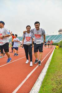 BIB: 8681, 8680
                            <button type="button" onclick="openModal(5989867)" class="btn btn-primary btn-sm float-right btn-popup" data-toggle="modal" data-target=".modal-high-quality">
                        <i class="fas fa-shopping-cart"></i> Add to Cart
                    </button>
                                            <button type="button" onclick="isThisMe(5989867, true)" class="btn btn-success btn-sm float-right btn-popup btn-isme hidden" data-toggle="tooltip" data-placement="bottom" title="นี่คือรูปของคุณใช่ไหม คลิกที่นี่เพื่อเอาเข้าอัลบั้ม">
                        <i class="fas fa-plus"></i> Add to album
                    </button>
                    <button type="button" onclick="isThisMe(5989867, false)" class="btn btn-warning btn-sm float-right btn-popup btn-isnotme hidden">
                        <i class="fas fa-ban"></i> Remove from album
                    </button>