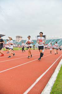 BIB: 4767, 767
                            <button type="button" onclick="openModal(5987660)" class="btn btn-primary btn-sm float-right btn-popup" data-toggle="modal" data-target=".modal-high-quality">
                        <i class="fas fa-shopping-cart"></i> Add to Cart
                    </button>
                                            <button type="button" onclick="isThisMe(5987660, true)" class="btn btn-success btn-sm float-right btn-popup btn-isme hidden" data-toggle="tooltip" data-placement="bottom" title="นี่คือรูปของคุณใช่ไหม คลิกที่นี่เพื่อเอาเข้าอัลบั้ม">
                        <i class="fas fa-plus"></i> Add to album
                    </button>
                    <button type="button" onclick="isThisMe(5987660, false)" class="btn btn-warning btn-sm float-right btn-popup btn-isnotme hidden">
                        <i class="fas fa-ban"></i> Remove from album
                    </button>