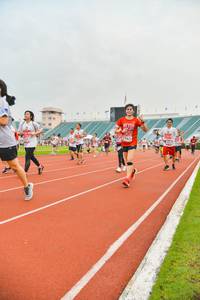 BIB: 945
                            <button type="button" onclick="openModal(5988743)" class="btn btn-primary btn-sm float-right btn-popup" data-toggle="modal" data-target=".modal-high-quality">
                        <i class="fas fa-shopping-cart"></i> Add to Cart
                    </button>
                                            <button type="button" onclick="isThisMe(5988743, true)" class="btn btn-success btn-sm float-right btn-popup btn-isme hidden" data-toggle="tooltip" data-placement="bottom" title="นี่คือรูปของคุณใช่ไหม คลิกที่นี่เพื่อเอาเข้าอัลบั้ม">
                        <i class="fas fa-plus"></i> Add to album
                    </button>
                    <button type="button" onclick="isThisMe(5988743, false)" class="btn btn-warning btn-sm float-right btn-popup btn-isnotme hidden">
                        <i class="fas fa-ban"></i> Remove from album
                    </button>