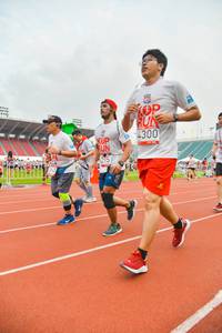 BIB: 4300, 215
                            <button type="button" onclick="openModal(5989554)" class="btn btn-primary btn-sm float-right btn-popup" data-toggle="modal" data-target=".modal-high-quality">
                        <i class="fas fa-shopping-cart"></i> Add to Cart
                    </button>
                                            <button type="button" onclick="isThisMe(5989554, true)" class="btn btn-success btn-sm float-right btn-popup btn-isme hidden" data-toggle="tooltip" data-placement="bottom" title="นี่คือรูปของคุณใช่ไหม คลิกที่นี่เพื่อเอาเข้าอัลบั้ม">
                        <i class="fas fa-plus"></i> Add to album
                    </button>
                    <button type="button" onclick="isThisMe(5989554, false)" class="btn btn-warning btn-sm float-right btn-popup btn-isnotme hidden">
                        <i class="fas fa-ban"></i> Remove from album
                    </button>