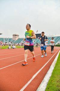 BIB: 1393, 937, 837
                            <button type="button" onclick="openModal(5990786)" class="btn btn-primary btn-sm float-right btn-popup" data-toggle="modal" data-target=".modal-high-quality">
                        <i class="fas fa-shopping-cart"></i> Add to Cart
                    </button>
                                            <button type="button" onclick="isThisMe(5990786, true)" class="btn btn-success btn-sm float-right btn-popup btn-isme hidden" data-toggle="tooltip" data-placement="bottom" title="นี่คือรูปของคุณใช่ไหม คลิกที่นี่เพื่อเอาเข้าอัลบั้ม">
                        <i class="fas fa-plus"></i> Add to album
                    </button>
                    <button type="button" onclick="isThisMe(5990786, false)" class="btn btn-warning btn-sm float-right btn-popup btn-isnotme hidden">
                        <i class="fas fa-ban"></i> Remove from album
                    </button>