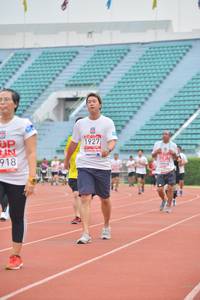 BIB: 1927, 918
                            <button type="button" onclick="openModal(5963757)" class="btn btn-primary btn-sm float-right btn-popup" data-toggle="modal" data-target=".modal-high-quality">
                        <i class="fas fa-shopping-cart"></i> Add to Cart
                    </button>
                                            <button type="button" onclick="isThisMe(5963757, true)" class="btn btn-success btn-sm float-right btn-popup btn-isme hidden" data-toggle="tooltip" data-placement="bottom" title="นี่คือรูปของคุณใช่ไหม คลิกที่นี่เพื่อเอาเข้าอัลบั้ม">
                        <i class="fas fa-plus"></i> Add to album
                    </button>
                    <button type="button" onclick="isThisMe(5963757, false)" class="btn btn-warning btn-sm float-right btn-popup btn-isnotme hidden">
                        <i class="fas fa-ban"></i> Remove from album
                    </button>