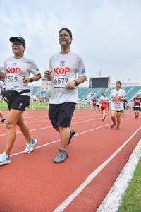 BIB: 6579, 7525, 1520, 1530
                            <button type="button" onclick="openModal(5985729)" class="btn btn-primary btn-sm float-right btn-popup" data-toggle="modal" data-target=".modal-high-quality">
                        <i class="fas fa-shopping-cart"></i> Add to Cart
                    </button>
                                            <button type="button" onclick="isThisMe(5985729, true)" class="btn btn-success btn-sm float-right btn-popup btn-isme hidden" data-toggle="tooltip" data-placement="bottom" title="นี่คือรูปของคุณใช่ไหม คลิกที่นี่เพื่อเอาเข้าอัลบั้ม">
                        <i class="fas fa-plus"></i> Add to album
                    </button>
                    <button type="button" onclick="isThisMe(5985729, false)" class="btn btn-warning btn-sm float-right btn-popup btn-isnotme hidden">
                        <i class="fas fa-ban"></i> Remove from album
                    </button>