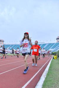 BIB: 6618, 6929
                            <button type="button" onclick="openModal(5984101)" class="btn btn-primary btn-sm float-right btn-popup" data-toggle="modal" data-target=".modal-high-quality">
                        <i class="fas fa-shopping-cart"></i> Add to Cart
                    </button>
                                            <button type="button" onclick="isThisMe(5984101, true)" class="btn btn-success btn-sm float-right btn-popup btn-isme hidden" data-toggle="tooltip" data-placement="bottom" title="นี่คือรูปของคุณใช่ไหม คลิกที่นี่เพื่อเอาเข้าอัลบั้ม">
                        <i class="fas fa-plus"></i> Add to album
                    </button>
                    <button type="button" onclick="isThisMe(5984101, false)" class="btn btn-warning btn-sm float-right btn-popup btn-isnotme hidden">
                        <i class="fas fa-ban"></i> Remove from album
                    </button>