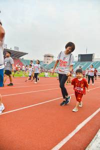 BIB: 2538, 7538
                            <button type="button" onclick="openModal(5989784)" class="btn btn-primary btn-sm float-right btn-popup" data-toggle="modal" data-target=".modal-high-quality">
                        <i class="fas fa-shopping-cart"></i> Add to Cart
                    </button>
                                            <button type="button" onclick="isThisMe(5989784, true)" class="btn btn-success btn-sm float-right btn-popup btn-isme hidden" data-toggle="tooltip" data-placement="bottom" title="นี่คือรูปของคุณใช่ไหม คลิกที่นี่เพื่อเอาเข้าอัลบั้ม">
                        <i class="fas fa-plus"></i> Add to album
                    </button>
                    <button type="button" onclick="isThisMe(5989784, false)" class="btn btn-warning btn-sm float-right btn-popup btn-isnotme hidden">
                        <i class="fas fa-ban"></i> Remove from album
                    </button>