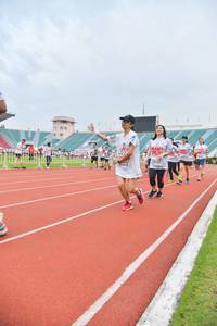 BIB: 7630, 402, 2630
                            <button type="button" onclick="openModal(5986264)" class="btn btn-primary btn-sm float-right btn-popup" data-toggle="modal" data-target=".modal-high-quality">
                        <i class="fas fa-shopping-cart"></i> Add to Cart
                    </button>
                                            <button type="button" onclick="isThisMe(5986264, true)" class="btn btn-success btn-sm float-right btn-popup btn-isme hidden" data-toggle="tooltip" data-placement="bottom" title="นี่คือรูปของคุณใช่ไหม คลิกที่นี่เพื่อเอาเข้าอัลบั้ม">
                        <i class="fas fa-plus"></i> Add to album
                    </button>
                    <button type="button" onclick="isThisMe(5986264, false)" class="btn btn-warning btn-sm float-right btn-popup btn-isnotme hidden">
                        <i class="fas fa-ban"></i> Remove from album
                    </button>