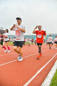 BIB: 5294, 4473
                            <button type="button" onclick="openModal(5989279)" class="btn btn-primary btn-sm float-right btn-popup" data-toggle="modal" data-target=".modal-high-quality">
                        <i class="fas fa-shopping-cart"></i> Add to Cart
                    </button>
                                            <button type="button" onclick="isThisMe(5989279, true)" class="btn btn-success btn-sm float-right btn-popup btn-isme hidden" data-toggle="tooltip" data-placement="bottom" title="นี่คือรูปของคุณใช่ไหม คลิกที่นี่เพื่อเอาเข้าอัลบั้ม">
                        <i class="fas fa-plus"></i> Add to album
                    </button>
                    <button type="button" onclick="isThisMe(5989279, false)" class="btn btn-warning btn-sm float-right btn-popup btn-isnotme hidden">
                        <i class="fas fa-ban"></i> Remove from album
                    </button>