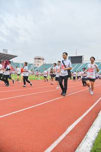 BIB: 577, 1577
                            <button type="button" onclick="openModal(5986960)" class="btn btn-primary btn-sm float-right btn-popup" data-toggle="modal" data-target=".modal-high-quality">
                        <i class="fas fa-shopping-cart"></i> Add to Cart
                    </button>
                                            <button type="button" onclick="isThisMe(5986960, true)" class="btn btn-success btn-sm float-right btn-popup btn-isme hidden" data-toggle="tooltip" data-placement="bottom" title="นี่คือรูปของคุณใช่ไหม คลิกที่นี่เพื่อเอาเข้าอัลบั้ม">
                        <i class="fas fa-plus"></i> Add to album
                    </button>
                    <button type="button" onclick="isThisMe(5986960, false)" class="btn btn-warning btn-sm float-right btn-popup btn-isnotme hidden">
                        <i class="fas fa-ban"></i> Remove from album
                    </button>