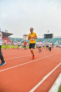 BIB: 3102
                            <button type="button" onclick="openModal(5990374)" class="btn btn-primary btn-sm float-right btn-popup" data-toggle="modal" data-target=".modal-high-quality">
                        <i class="fas fa-shopping-cart"></i> Add to Cart
                    </button>
                                            <button type="button" onclick="isThisMe(5990374, true)" class="btn btn-success btn-sm float-right btn-popup btn-isme hidden" data-toggle="tooltip" data-placement="bottom" title="นี่คือรูปของคุณใช่ไหม คลิกที่นี่เพื่อเอาเข้าอัลบั้ม">
                        <i class="fas fa-plus"></i> Add to album
                    </button>
                    <button type="button" onclick="isThisMe(5990374, false)" class="btn btn-warning btn-sm float-right btn-popup btn-isnotme hidden">
                        <i class="fas fa-ban"></i> Remove from album
                    </button>