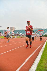 BIB: 2102
                            <button type="button" onclick="openModal(5990594)" class="btn btn-primary btn-sm float-right btn-popup" data-toggle="modal" data-target=".modal-high-quality">
                        <i class="fas fa-shopping-cart"></i> Add to Cart
                    </button>
                                            <button type="button" onclick="isThisMe(5990594, true)" class="btn btn-success btn-sm float-right btn-popup btn-isme hidden" data-toggle="tooltip" data-placement="bottom" title="นี่คือรูปของคุณใช่ไหม คลิกที่นี่เพื่อเอาเข้าอัลบั้ม">
                        <i class="fas fa-plus"></i> Add to album
                    </button>
                    <button type="button" onclick="isThisMe(5990594, false)" class="btn btn-warning btn-sm float-right btn-popup btn-isnotme hidden">
                        <i class="fas fa-ban"></i> Remove from album
                    </button>