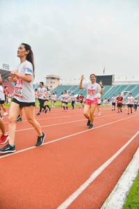 BIB: 640
                            <button type="button" onclick="openModal(5989004)" class="btn btn-primary btn-sm float-right btn-popup" data-toggle="modal" data-target=".modal-high-quality">
                        <i class="fas fa-shopping-cart"></i> Add to Cart
                    </button>
                                            <button type="button" onclick="isThisMe(5989004, true)" class="btn btn-success btn-sm float-right btn-popup btn-isme hidden" data-toggle="tooltip" data-placement="bottom" title="นี่คือรูปของคุณใช่ไหม คลิกที่นี่เพื่อเอาเข้าอัลบั้ม">
                        <i class="fas fa-plus"></i> Add to album
                    </button>
                    <button type="button" onclick="isThisMe(5989004, false)" class="btn btn-warning btn-sm float-right btn-popup btn-isnotme hidden">
                        <i class="fas fa-ban"></i> Remove from album
                    </button>