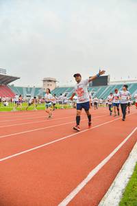 BIB: 4310
                            <button type="button" onclick="openModal(5989532)" class="btn btn-primary btn-sm float-right btn-popup" data-toggle="modal" data-target=".modal-high-quality">
                        <i class="fas fa-shopping-cart"></i> Add to Cart
                    </button>
                                            <button type="button" onclick="isThisMe(5989532, true)" class="btn btn-success btn-sm float-right btn-popup btn-isme hidden" data-toggle="tooltip" data-placement="bottom" title="นี่คือรูปของคุณใช่ไหม คลิกที่นี่เพื่อเอาเข้าอัลบั้ม">
                        <i class="fas fa-plus"></i> Add to album
                    </button>
                    <button type="button" onclick="isThisMe(5989532, false)" class="btn btn-warning btn-sm float-right btn-popup btn-isnotme hidden">
                        <i class="fas fa-ban"></i> Remove from album
                    </button>