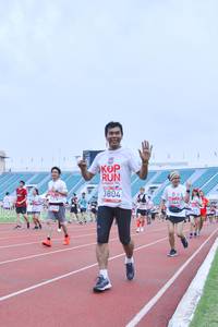 BIB: 7257, 3804, 3344
                            <button type="button" onclick="openModal(5983957)" class="btn btn-primary btn-sm float-right btn-popup" data-toggle="modal" data-target=".modal-high-quality">
                        <i class="fas fa-shopping-cart"></i> Add to Cart
                    </button>
                                            <button type="button" onclick="isThisMe(5983957, true)" class="btn btn-success btn-sm float-right btn-popup btn-isme hidden" data-toggle="tooltip" data-placement="bottom" title="นี่คือรูปของคุณใช่ไหม คลิกที่นี่เพื่อเอาเข้าอัลบั้ม">
                        <i class="fas fa-plus"></i> Add to album
                    </button>
                    <button type="button" onclick="isThisMe(5983957, false)" class="btn btn-warning btn-sm float-right btn-popup btn-isnotme hidden">
                        <i class="fas fa-ban"></i> Remove from album
                    </button>