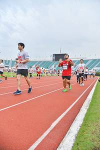 BIB: 4541
                            <button type="button" onclick="openModal(5986041)" class="btn btn-primary btn-sm float-right btn-popup" data-toggle="modal" data-target=".modal-high-quality">
                        <i class="fas fa-shopping-cart"></i> Add to Cart
                    </button>
                                            <button type="button" onclick="isThisMe(5986041, true)" class="btn btn-success btn-sm float-right btn-popup btn-isme hidden" data-toggle="tooltip" data-placement="bottom" title="นี่คือรูปของคุณใช่ไหม คลิกที่นี่เพื่อเอาเข้าอัลบั้ม">
                        <i class="fas fa-plus"></i> Add to album
                    </button>
                    <button type="button" onclick="isThisMe(5986041, false)" class="btn btn-warning btn-sm float-right btn-popup btn-isnotme hidden">
                        <i class="fas fa-ban"></i> Remove from album
                    </button>