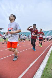 BIB: 548, 1548
                            <button type="button" onclick="openModal(5985183)" class="btn btn-primary btn-sm float-right btn-popup" data-toggle="modal" data-target=".modal-high-quality">
                        <i class="fas fa-shopping-cart"></i> Add to Cart
                    </button>
                                            <button type="button" onclick="isThisMe(5985183, true)" class="btn btn-success btn-sm float-right btn-popup btn-isme hidden" data-toggle="tooltip" data-placement="bottom" title="นี่คือรูปของคุณใช่ไหม คลิกที่นี่เพื่อเอาเข้าอัลบั้ม">
                        <i class="fas fa-plus"></i> Add to album
                    </button>
                    <button type="button" onclick="isThisMe(5985183, false)" class="btn btn-warning btn-sm float-right btn-popup btn-isnotme hidden">
                        <i class="fas fa-ban"></i> Remove from album
                    </button>