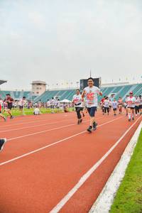 BIB: 202
                            <button type="button" onclick="openModal(5989821)" class="btn btn-primary btn-sm float-right btn-popup" data-toggle="modal" data-target=".modal-high-quality">
                        <i class="fas fa-shopping-cart"></i> Add to Cart
                    </button>
                                            <button type="button" onclick="isThisMe(5989821, true)" class="btn btn-success btn-sm float-right btn-popup btn-isme hidden" data-toggle="tooltip" data-placement="bottom" title="นี่คือรูปของคุณใช่ไหม คลิกที่นี่เพื่อเอาเข้าอัลบั้ม">
                        <i class="fas fa-plus"></i> Add to album
                    </button>
                    <button type="button" onclick="isThisMe(5989821, false)" class="btn btn-warning btn-sm float-right btn-popup btn-isnotme hidden">
                        <i class="fas fa-ban"></i> Remove from album
                    </button>