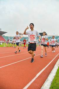 BIB: 3487, 1225
                            <button type="button" onclick="openModal(5989355)" class="btn btn-primary btn-sm float-right btn-popup" data-toggle="modal" data-target=".modal-high-quality">
                        <i class="fas fa-shopping-cart"></i> Add to Cart
                    </button>
                                            <button type="button" onclick="isThisMe(5989355, true)" class="btn btn-success btn-sm float-right btn-popup btn-isme hidden" data-toggle="tooltip" data-placement="bottom" title="นี่คือรูปของคุณใช่ไหม คลิกที่นี่เพื่อเอาเข้าอัลบั้ม">
                        <i class="fas fa-plus"></i> Add to album
                    </button>
                    <button type="button" onclick="isThisMe(5989355, false)" class="btn btn-warning btn-sm float-right btn-popup btn-isnotme hidden">
                        <i class="fas fa-ban"></i> Remove from album
                    </button>