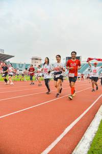 BIB: 822, 1459, 4822, 1450
                            <button type="button" onclick="openModal(5989321)" class="btn btn-primary btn-sm float-right btn-popup" data-toggle="modal" data-target=".modal-high-quality">
                        <i class="fas fa-shopping-cart"></i> Add to Cart
                    </button>
                                            <button type="button" onclick="isThisMe(5989321, true)" class="btn btn-success btn-sm float-right btn-popup btn-isme hidden" data-toggle="tooltip" data-placement="bottom" title="นี่คือรูปของคุณใช่ไหม คลิกที่นี่เพื่อเอาเข้าอัลบั้ม">
                        <i class="fas fa-plus"></i> Add to album
                    </button>
                    <button type="button" onclick="isThisMe(5989321, false)" class="btn btn-warning btn-sm float-right btn-popup btn-isnotme hidden">
                        <i class="fas fa-ban"></i> Remove from album
                    </button>