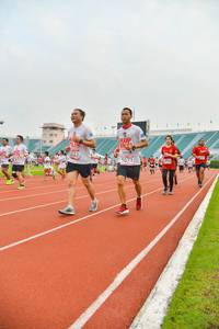 BIB: 5023, 5571, 023
                            <button type="button" onclick="openModal(5989804)" class="btn btn-primary btn-sm float-right btn-popup" data-toggle="modal" data-target=".modal-high-quality">
                        <i class="fas fa-shopping-cart"></i> Add to Cart
                    </button>
                                            <button type="button" onclick="isThisMe(5989804, true)" class="btn btn-success btn-sm float-right btn-popup btn-isme hidden" data-toggle="tooltip" data-placement="bottom" title="นี่คือรูปของคุณใช่ไหม คลิกที่นี่เพื่อเอาเข้าอัลบั้ม">
                        <i class="fas fa-plus"></i> Add to album
                    </button>
                    <button type="button" onclick="isThisMe(5989804, false)" class="btn btn-warning btn-sm float-right btn-popup btn-isnotme hidden">
                        <i class="fas fa-ban"></i> Remove from album
                    </button>