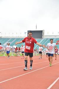 BIB: 1229, 1650
                            <button type="button" onclick="openModal(5969813)" class="btn btn-primary btn-sm float-right btn-popup" data-toggle="modal" data-target=".modal-high-quality">
                        <i class="fas fa-shopping-cart"></i> Add to Cart
                    </button>
                                            <button type="button" onclick="isThisMe(5969813, true)" class="btn btn-success btn-sm float-right btn-popup btn-isme hidden" data-toggle="tooltip" data-placement="bottom" title="นี่คือรูปของคุณใช่ไหม คลิกที่นี่เพื่อเอาเข้าอัลบั้ม">
                        <i class="fas fa-plus"></i> Add to album
                    </button>
                    <button type="button" onclick="isThisMe(5969813, false)" class="btn btn-warning btn-sm float-right btn-popup btn-isnotme hidden">
                        <i class="fas fa-ban"></i> Remove from album
                    </button>