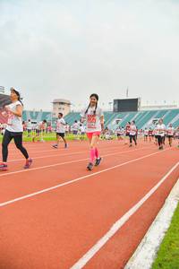 BIB: 2242
                            <button type="button" onclick="openModal(5989412)" class="btn btn-primary btn-sm float-right btn-popup" data-toggle="modal" data-target=".modal-high-quality">
                        <i class="fas fa-shopping-cart"></i> Add to Cart
                    </button>
                                            <button type="button" onclick="isThisMe(5989412, true)" class="btn btn-success btn-sm float-right btn-popup btn-isme hidden" data-toggle="tooltip" data-placement="bottom" title="นี่คือรูปของคุณใช่ไหม คลิกที่นี่เพื่อเอาเข้าอัลบั้ม">
                        <i class="fas fa-plus"></i> Add to album
                    </button>
                    <button type="button" onclick="isThisMe(5989412, false)" class="btn btn-warning btn-sm float-right btn-popup btn-isnotme hidden">
                        <i class="fas fa-ban"></i> Remove from album
                    </button>